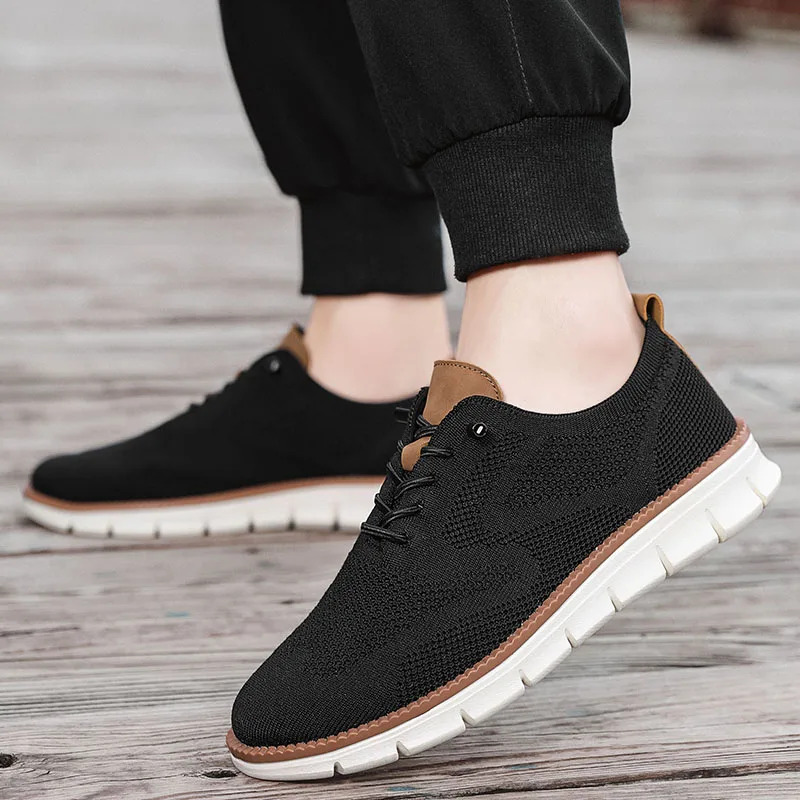 男性カジュアルシューズクラシック通気性ブローグフラットクッシ - Men Formal Wear Shoes のレビューと価格