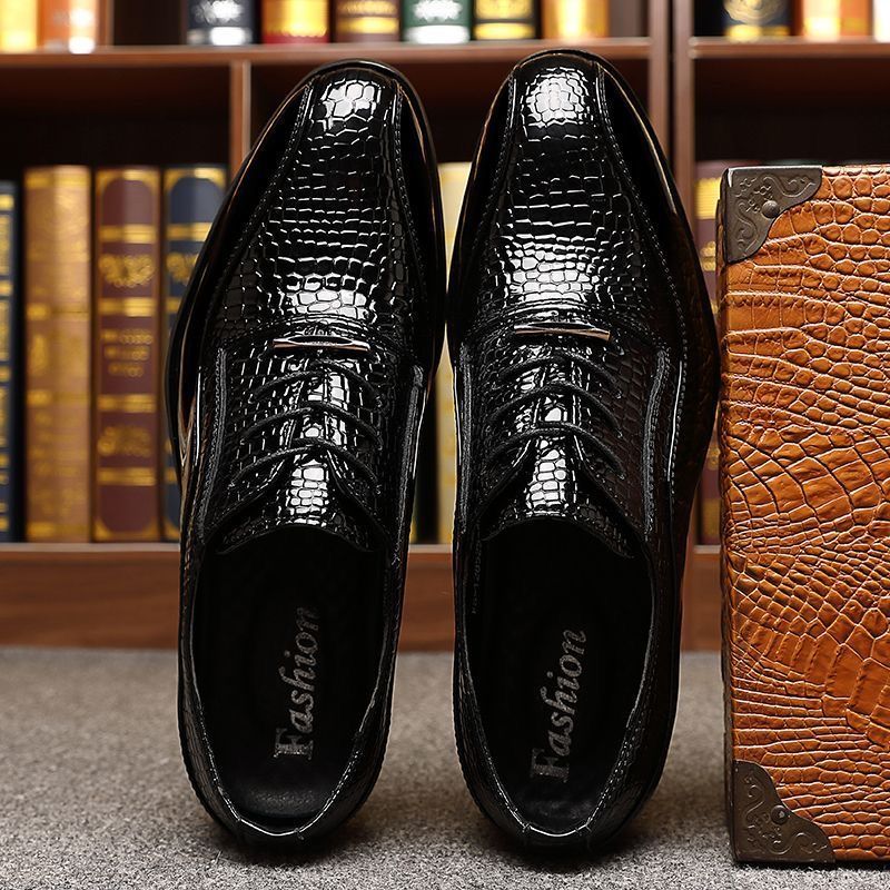 メンズ光沢パテントレザー英国風ポインテッドトゥドレスシューズ - Men'S Formal Style のレビューと価格