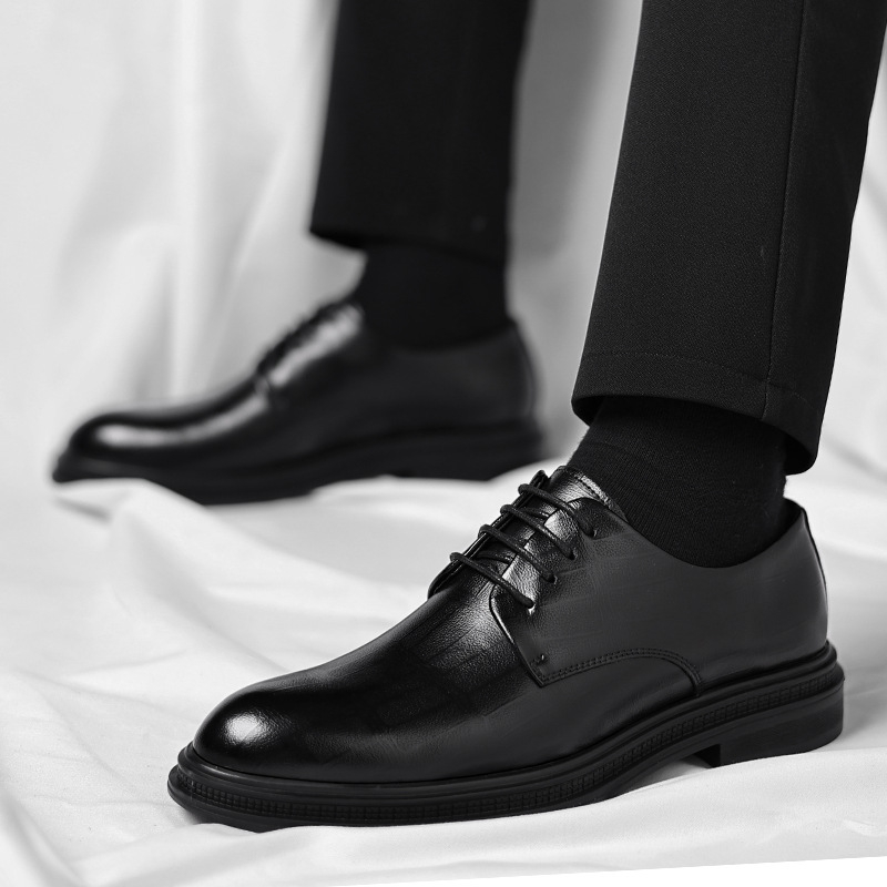 メンズブラックテクスチャードレザーポインテッドトゥレースアッ - Men Formal Wear All Black のレビューと価格