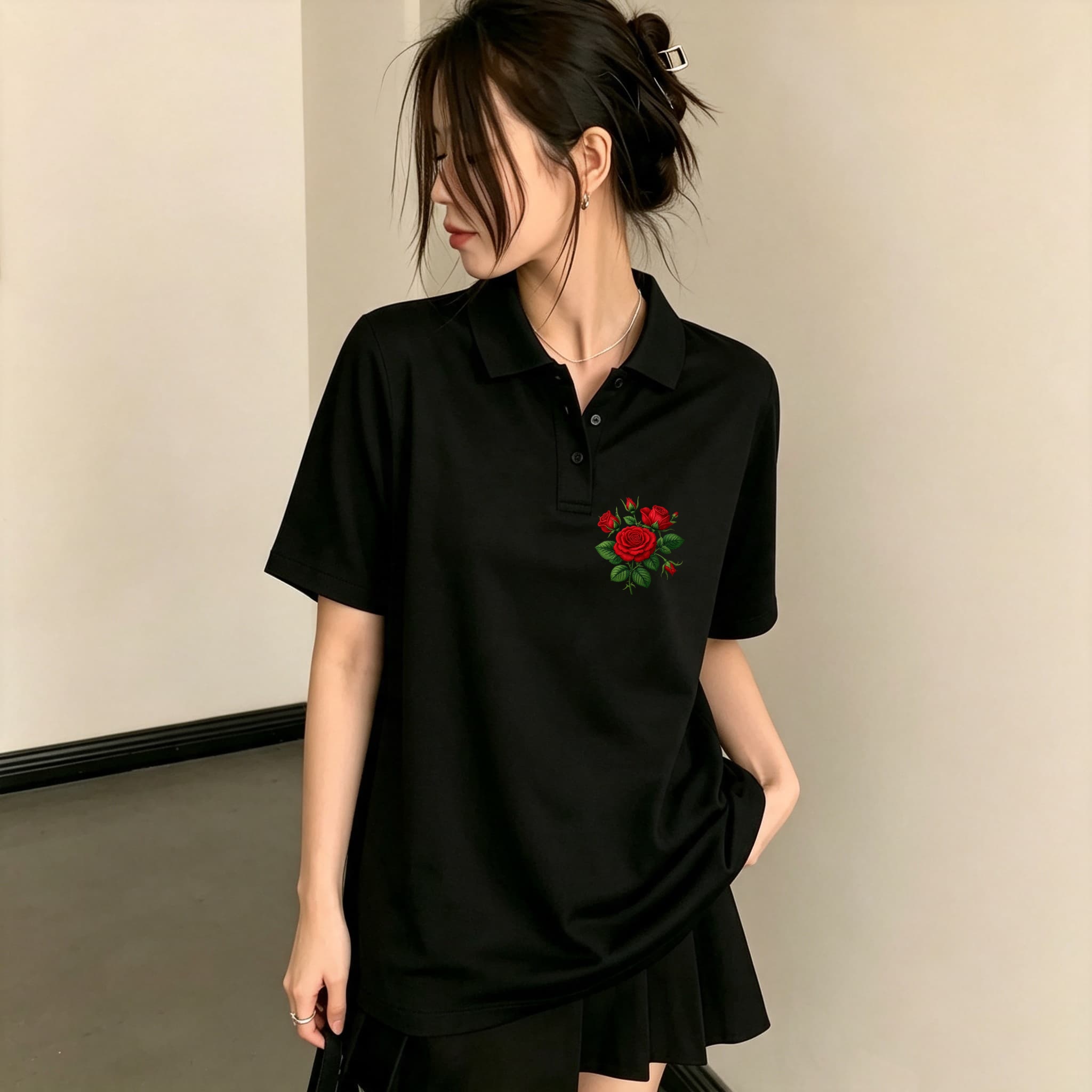 万能カジュアルブラックポロブラウス（女の子用）繊細な赤い花柄 - Men Formal Wear All Black のレビューと価格