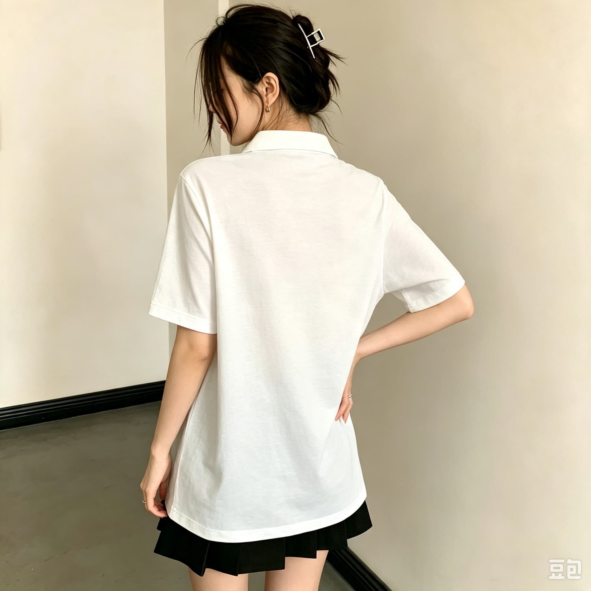 万能カジュアルブラックポロブラウス（女の子用）繊細な赤い花柄 - Men Formal Wear All Black のレビューと価格