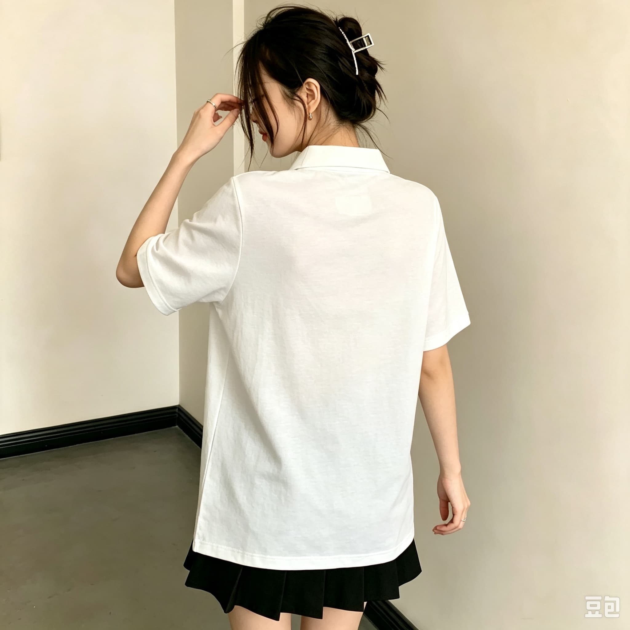万能カジュアルブラックポロブラウス（女の子用）繊細な赤い花柄 - Men Formal Wear All Black のレビューと価格